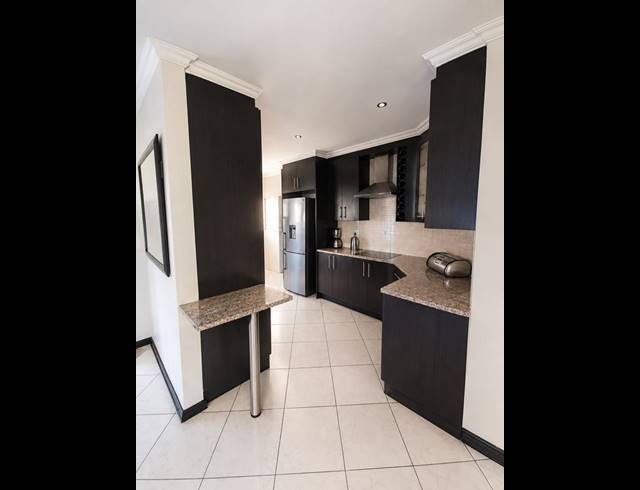 3 BEDROOM HOUSE FOR SALE IN THATCHFIELD